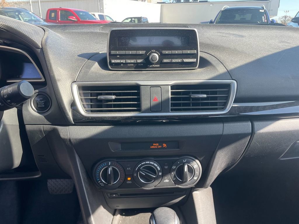 Used 2014 MAZDA MAZDA3 i Touring w/ Moonroof Package 1 FWD image 20