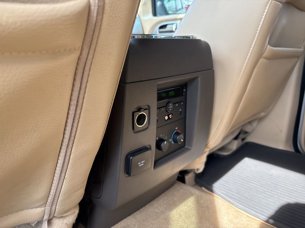 Used 2014 Ford Expedition XLT w/ Equipment Group 202A RWD image 24
