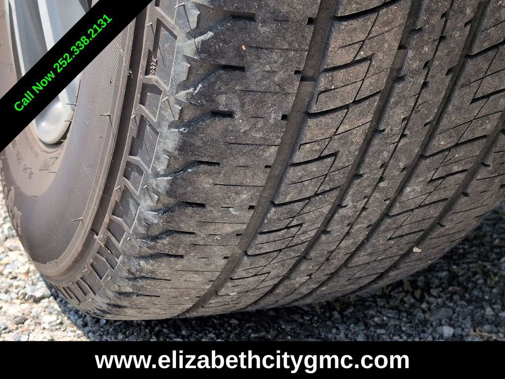 Used 2021 GMC Acadia SLE w/ Driver Convenience Package image 13