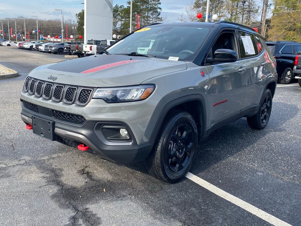 Used 2024 Jeep Compass Trailhawk image 2