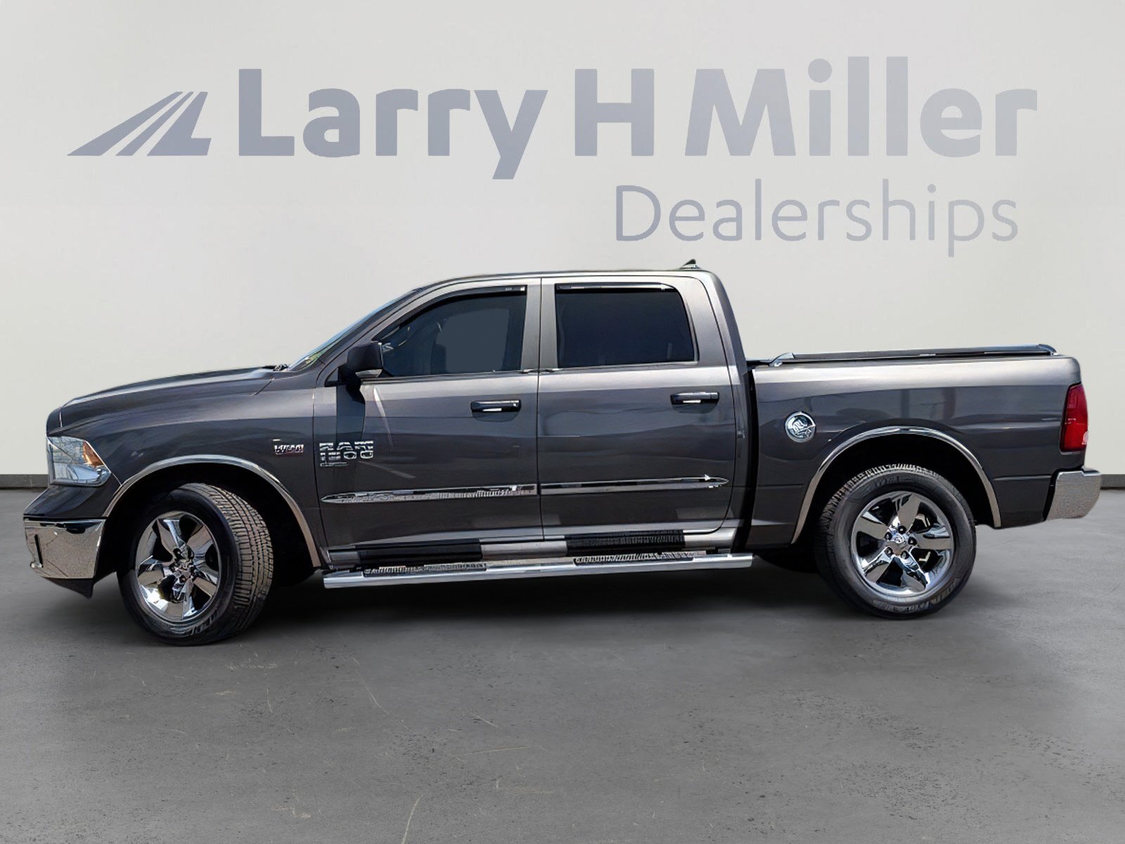 Used 2019 RAM 1500 Big Horn RWD image 2