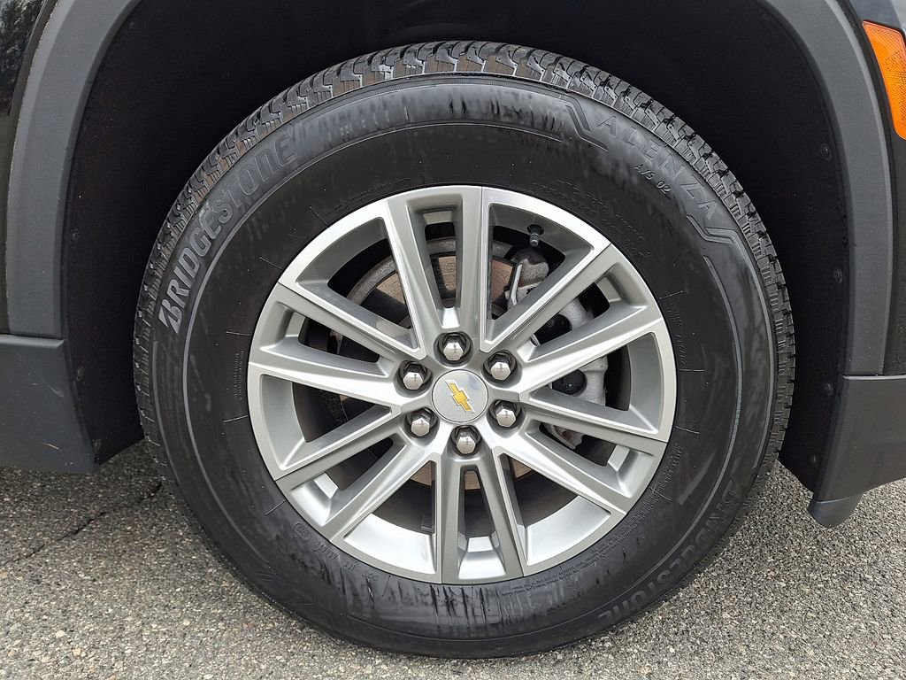 Certified 2023 Chevrolet Traverse LT w/ LPO, Floor Liner Package image 8