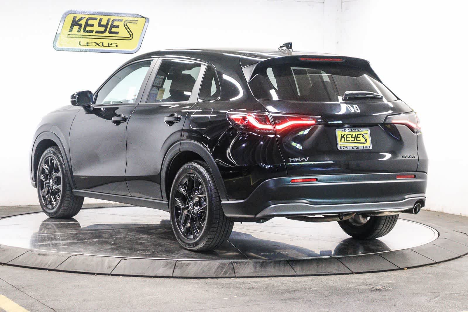 Used 2024 Honda HR-V Sport image 2