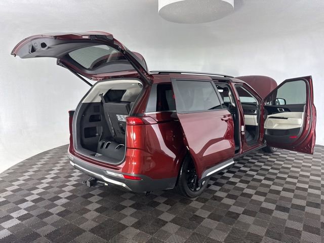 Certified 2023 Kia Carnival SX Prestige image 16