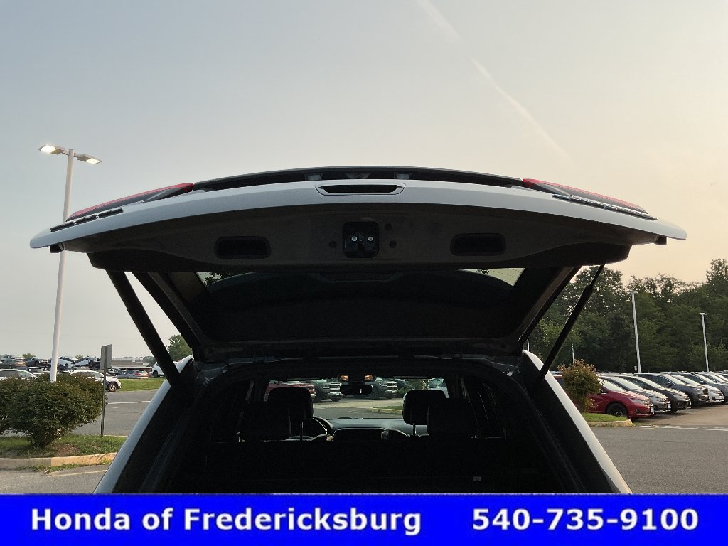 Used 2021 Jeep Grand Cherokee Trailhawk w/ Premium Lighting Group AWD/4WD image 17