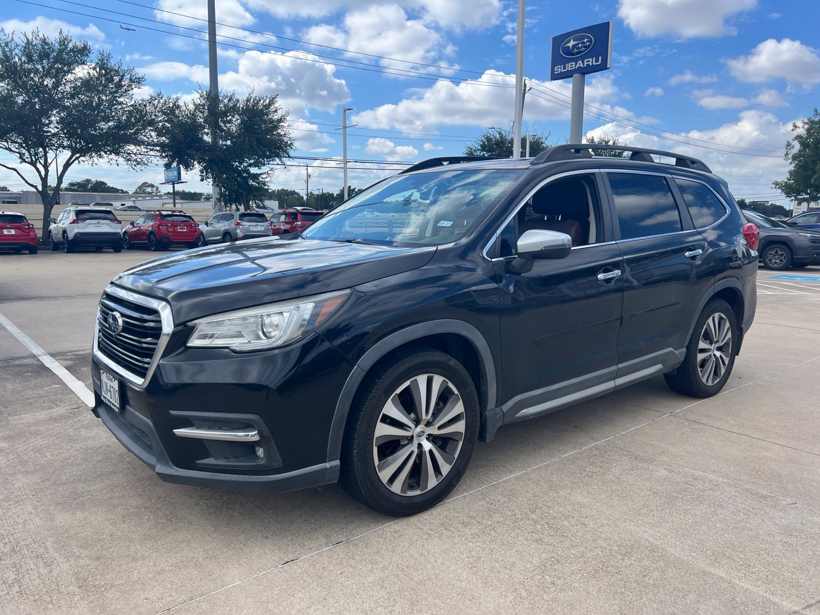 Used 2020 Subaru Ascent Touring w/ Popular Package #3 AWD/4WD image 1