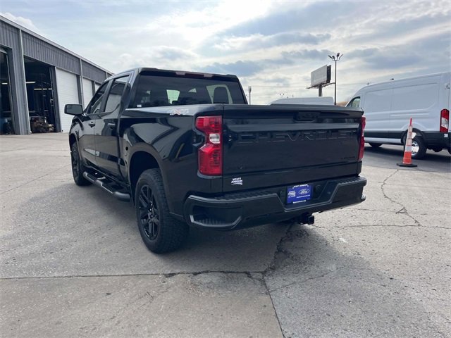Used 2025 Chevrolet Silverado 1500 Custom w/ Turbomax Blackout Package image 5