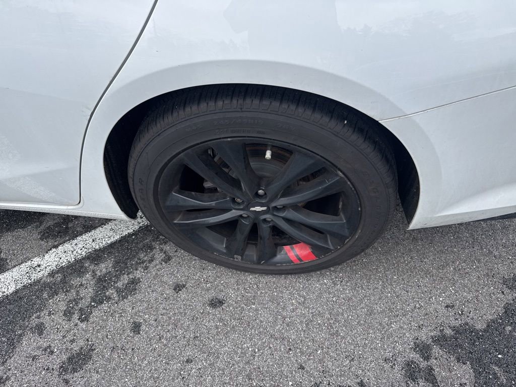 Used 2018 Chevrolet Malibu LT w/ Driver Confidence Package image 12