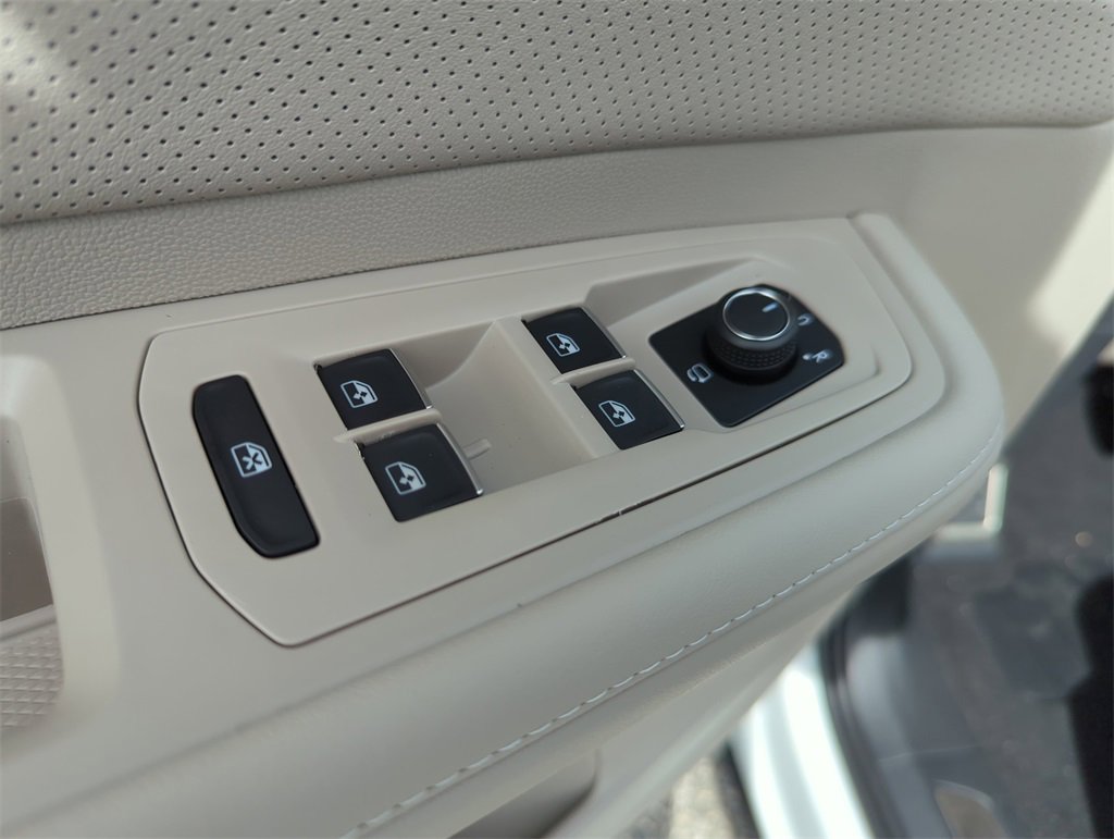 New 2026 Volkswagen Atlas SEL Premium R-Line image 27