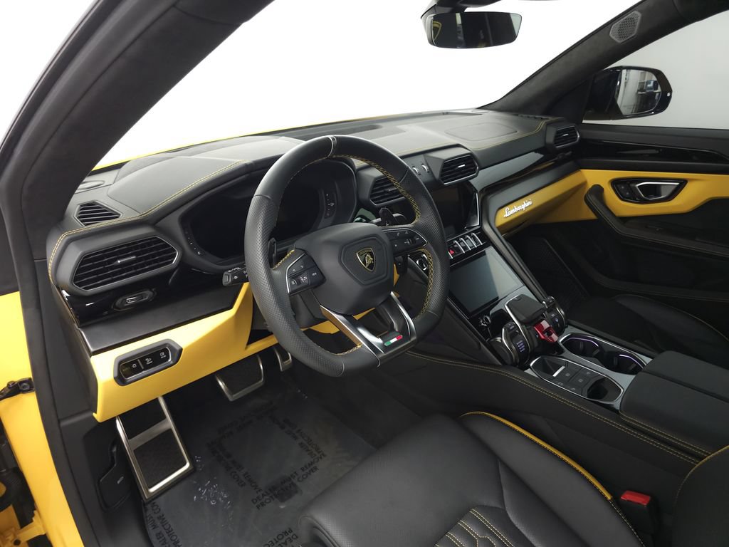 Used 2024 Lamborghini Urus S AWD/4WD image 11