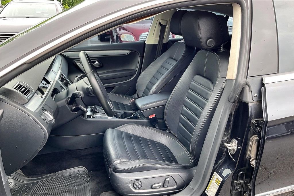 Used 2013 Volkswagen CC R-Line FWD image 34