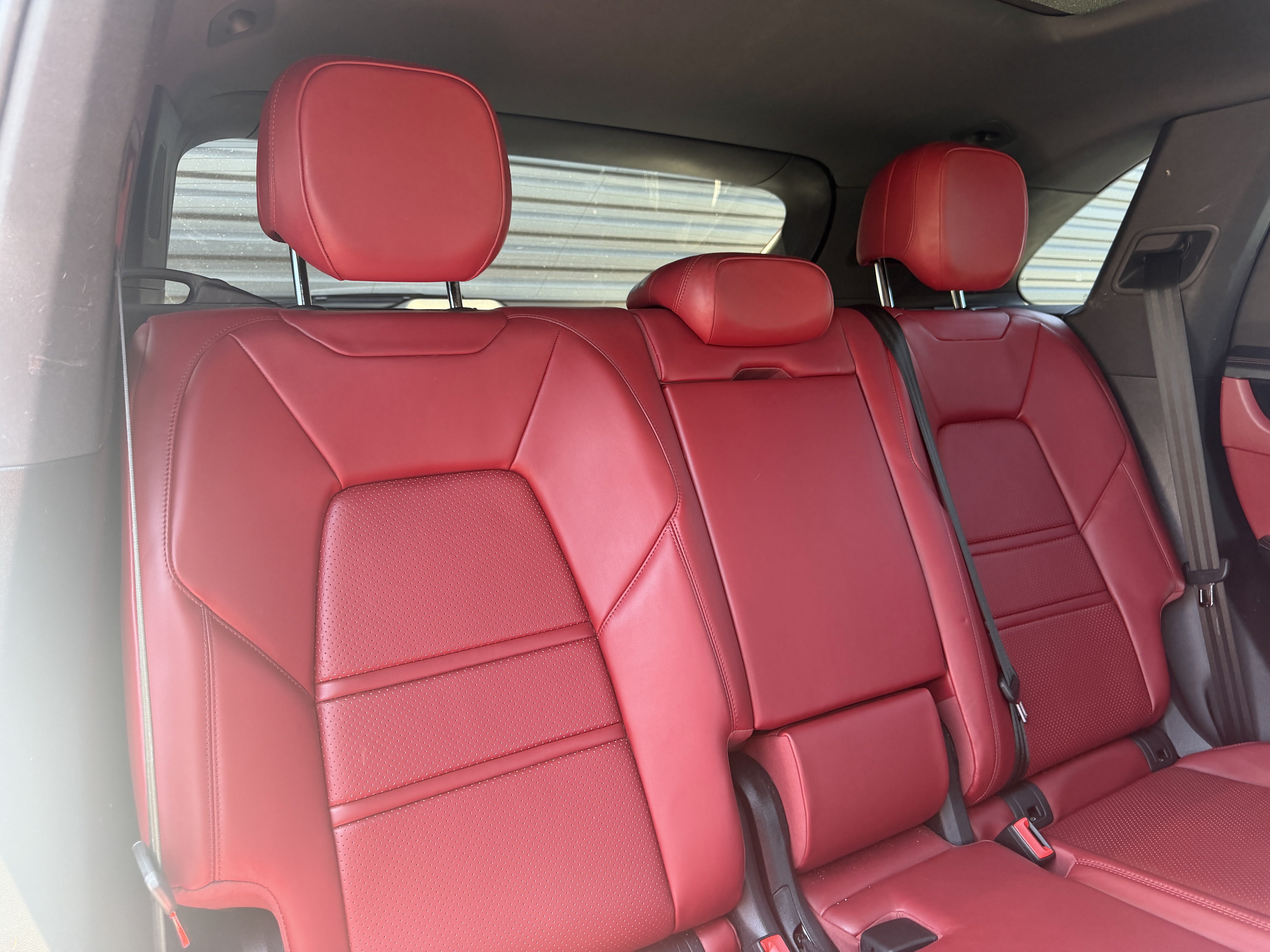 Certified 2021 Porsche Cayenne E-Hybrid AWD/4WD image 17
