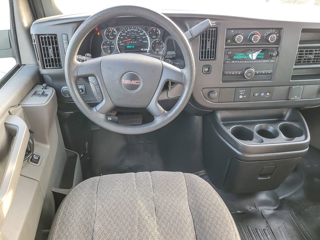Used 2022 GMC Savana 2500 w/ Driver Convenience Package image 10