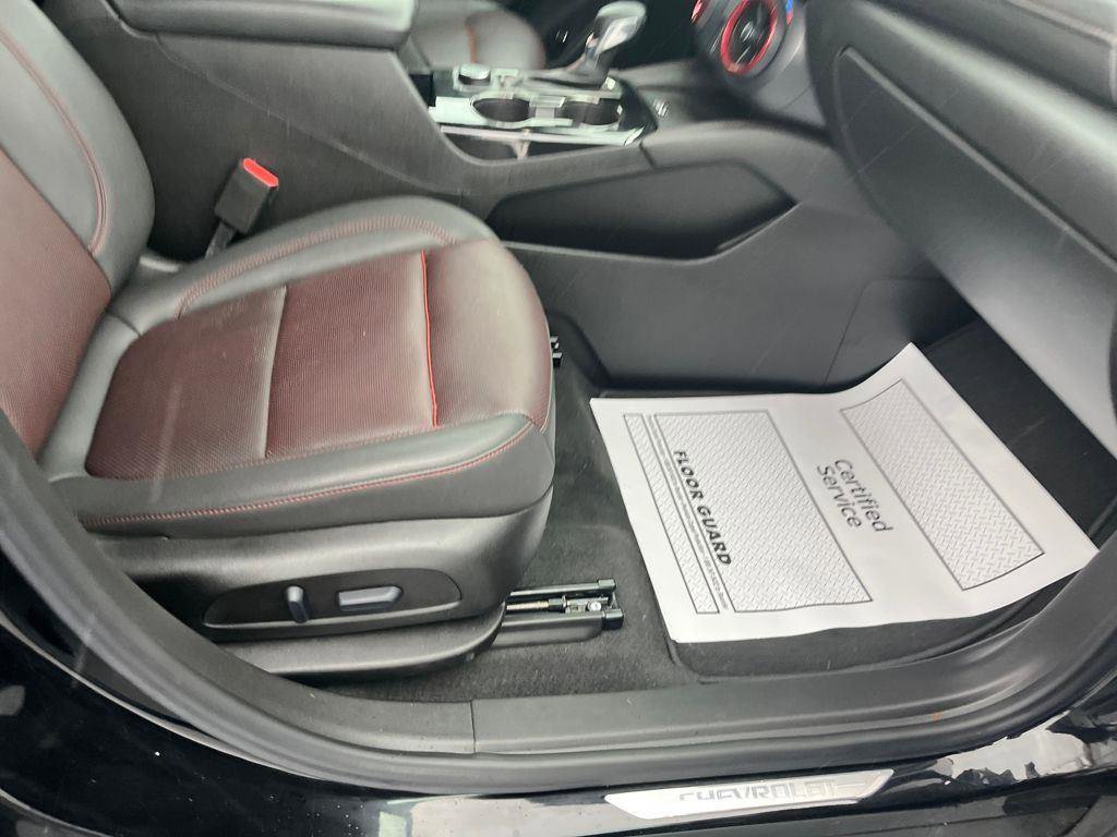 Used 2025 Chevrolet Blazer RS FWD image 31