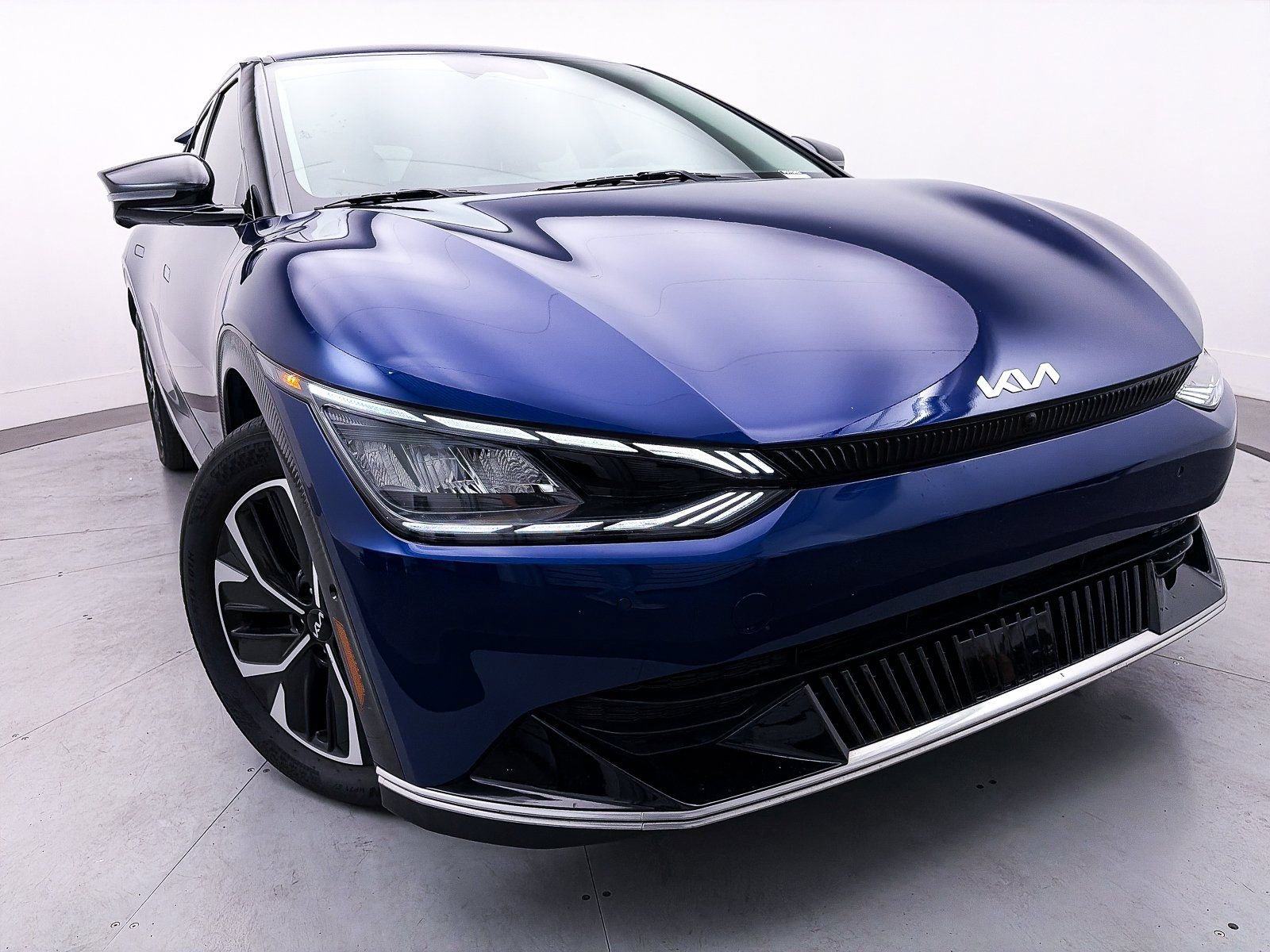 Used 2023 Kia EV6 Wind w/ Wind Technology Package image 3