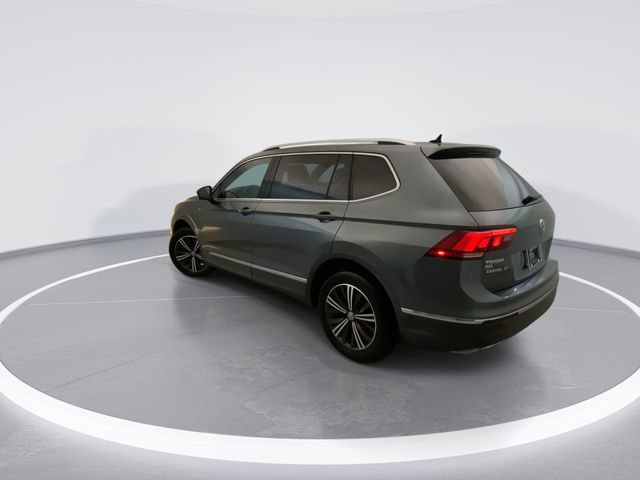 Used 2018 Volkswagen Tiguan SEL AWD/4WD image 4