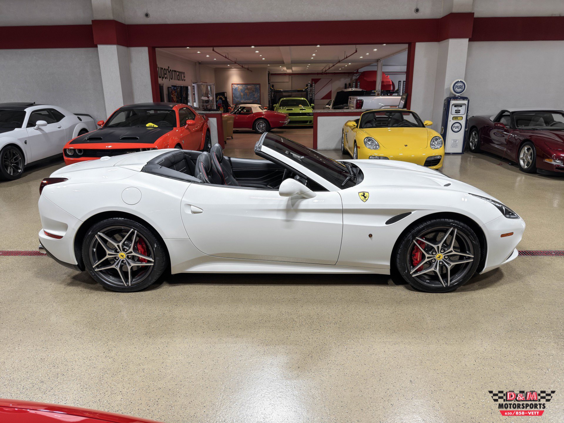 Used 2016 Ferrari California T image 6