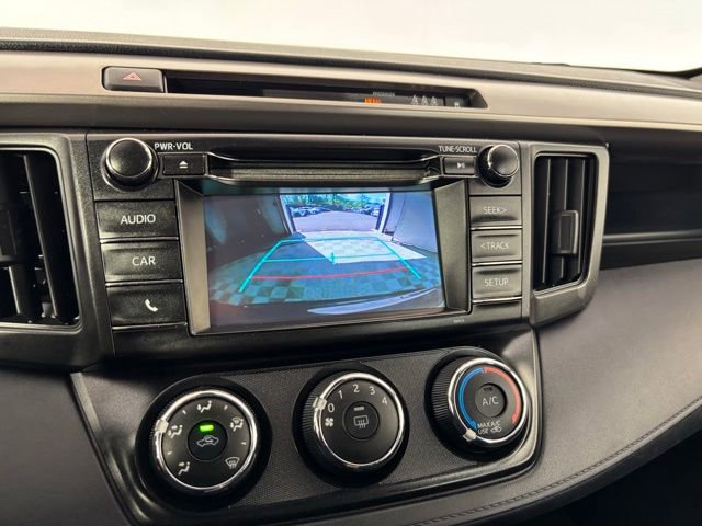 Used 2017 Toyota RAV4 LE AWD/4WD image 16