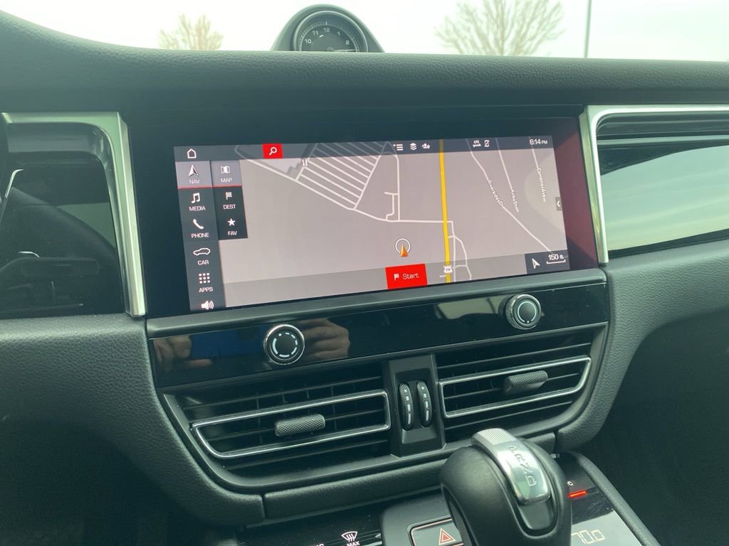 Used 2022 Porsche Macan Base image 16