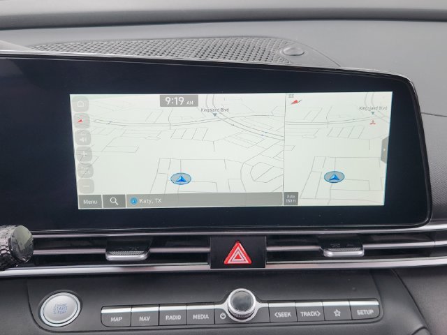 Used 2024 Hyundai Elantra Limited FWD image 14