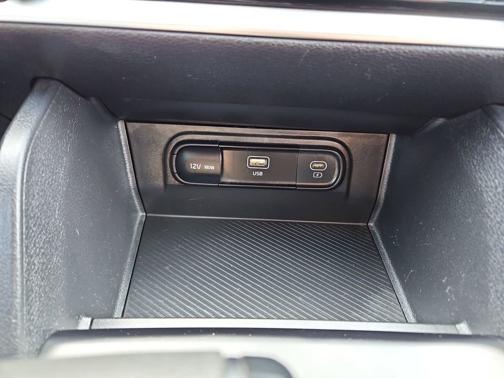 Used 2024 Kia Sportage LX image 19
