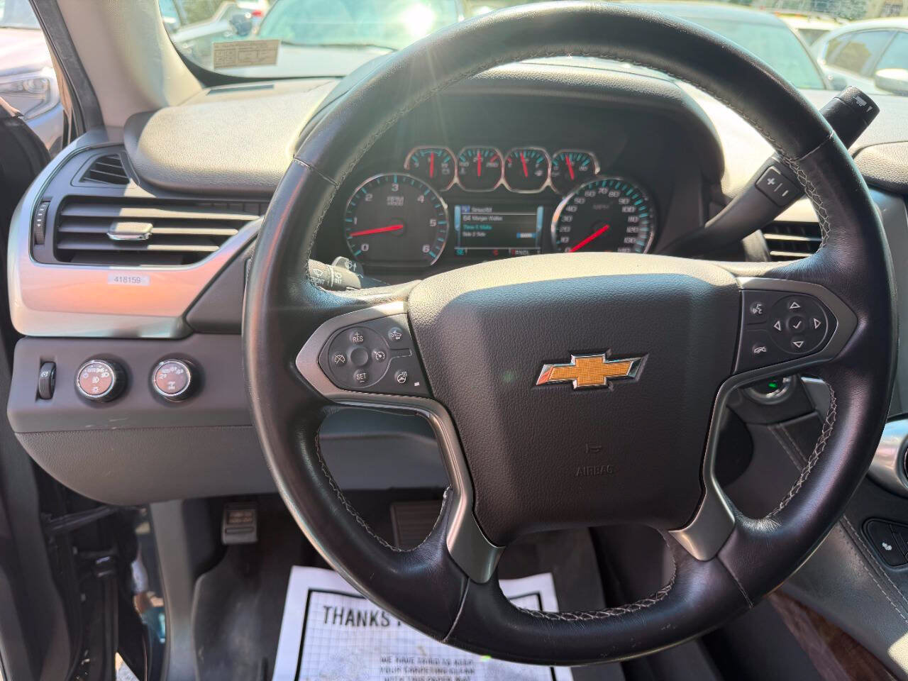 Used 2019 Chevrolet Suburban 3500 LT AWD/4WD image 21