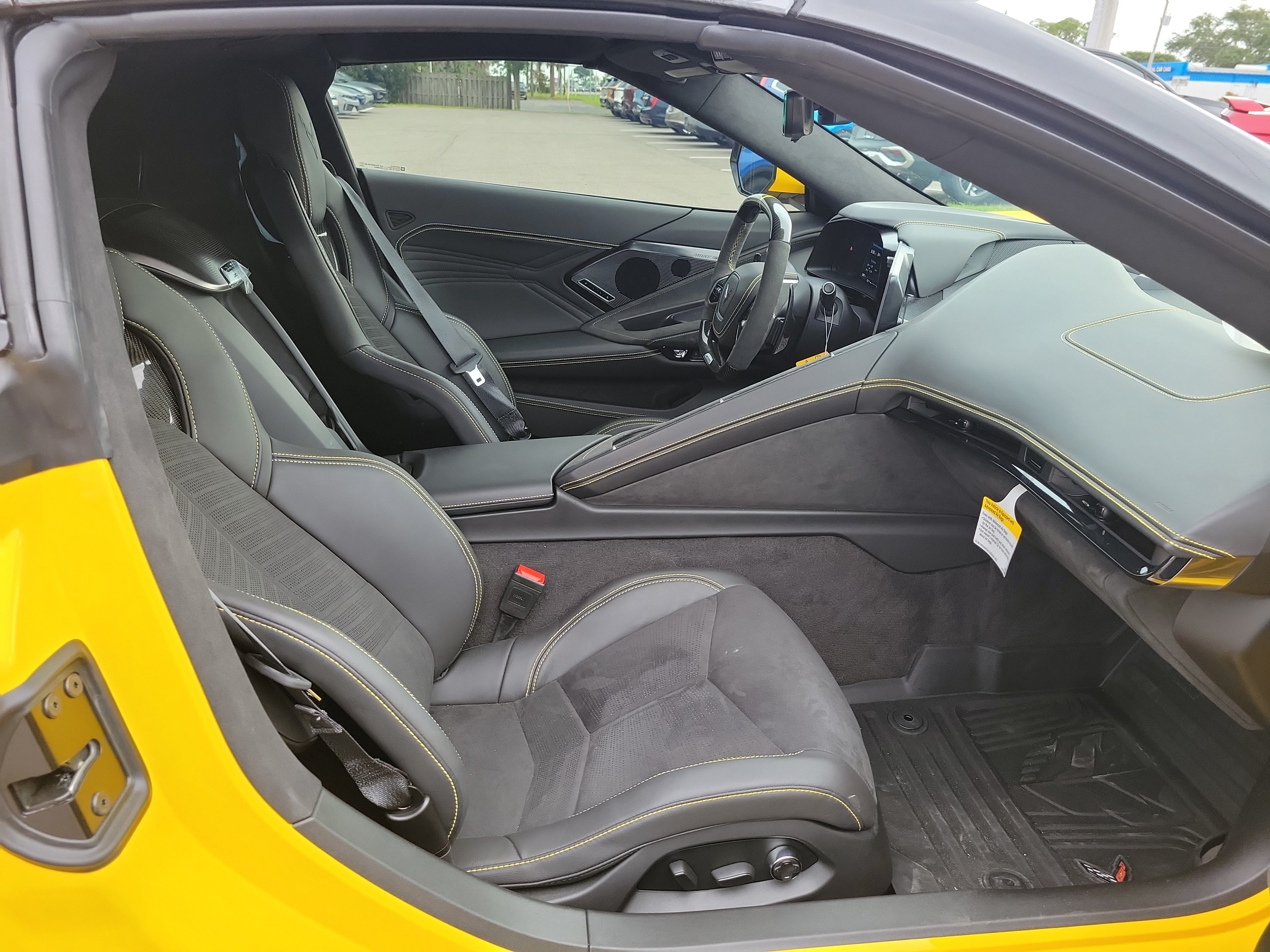 Used 2025 Chevrolet Corvette Z06 w/ Z07 Performance Package RWD image 7