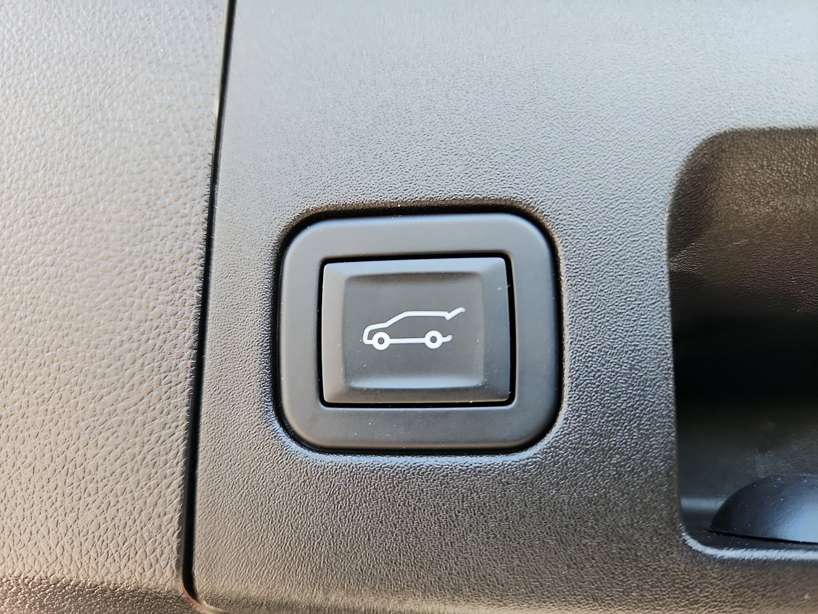 Used 2025 Cadillac XT4 Premium Luxury AWD/4WD image 31