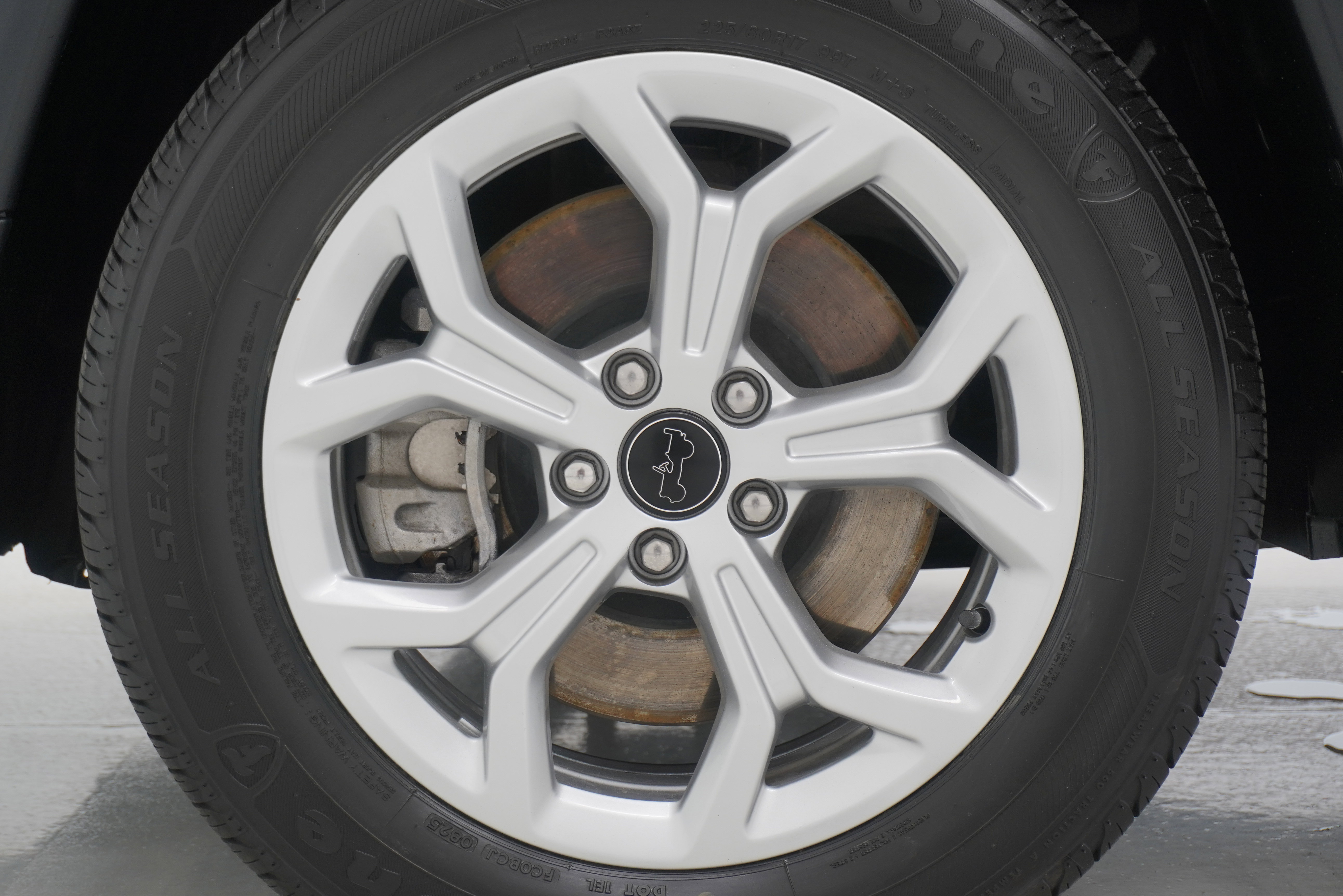 Used 2025 Jeep Compass Latitude image 27