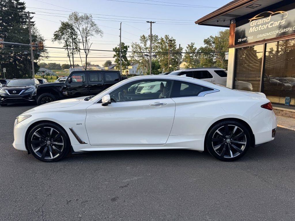 Used 2017 INFINITI Q60 3.0t w/ Premium Plus Package 3.0T AWD/4WD image 2