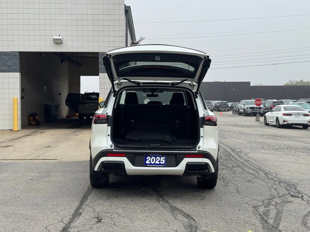 Certified 2025 INFINITI QX60 Luxe w/ Cargo Package image 33