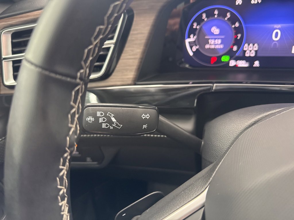 Certified 2025 Volkswagen Atlas SEL image 18
