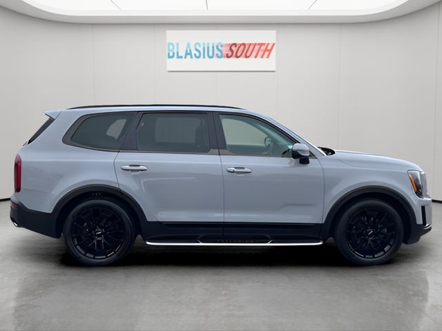 Used 2022 Kia Telluride EX w/ EX Premium Package image 2