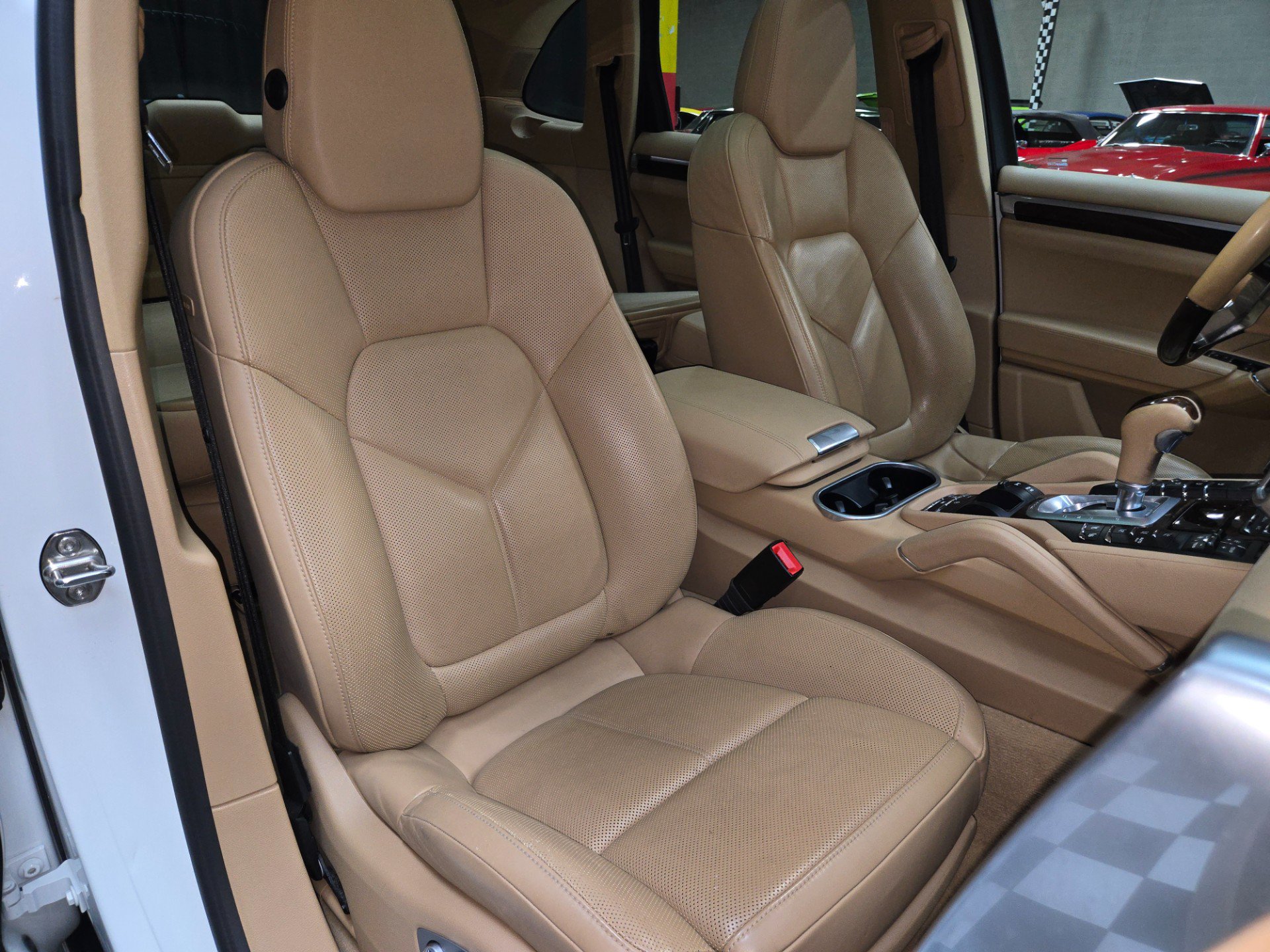 Used 2017 Porsche Cayenne S AWD/4WD image 17