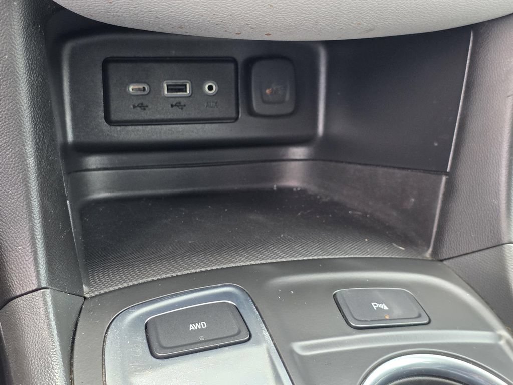Used 2023 Chevrolet Equinox LT AWD/4WD image 19