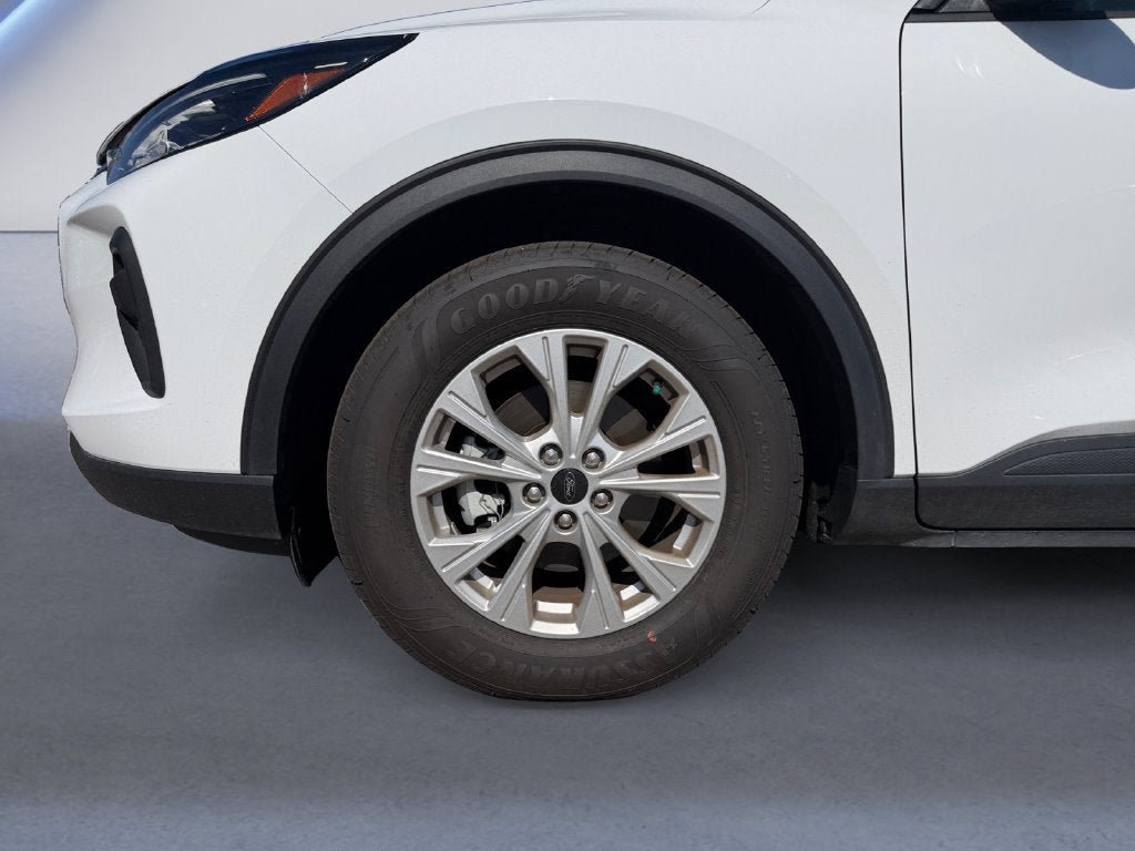 Used 2025 Ford Escape Active FWD image 14
