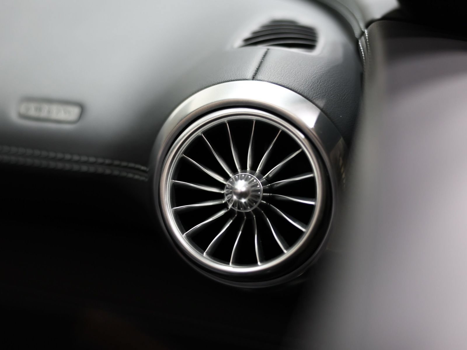 Used 2023 Mercedes-Benz SL 63 AMG 4MATIC image 20