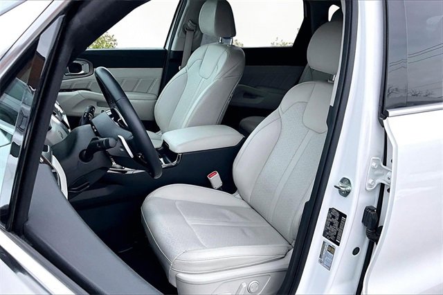 Certified 2022 Kia Sorento SX w/ Panoramic Sunroof Package image 23