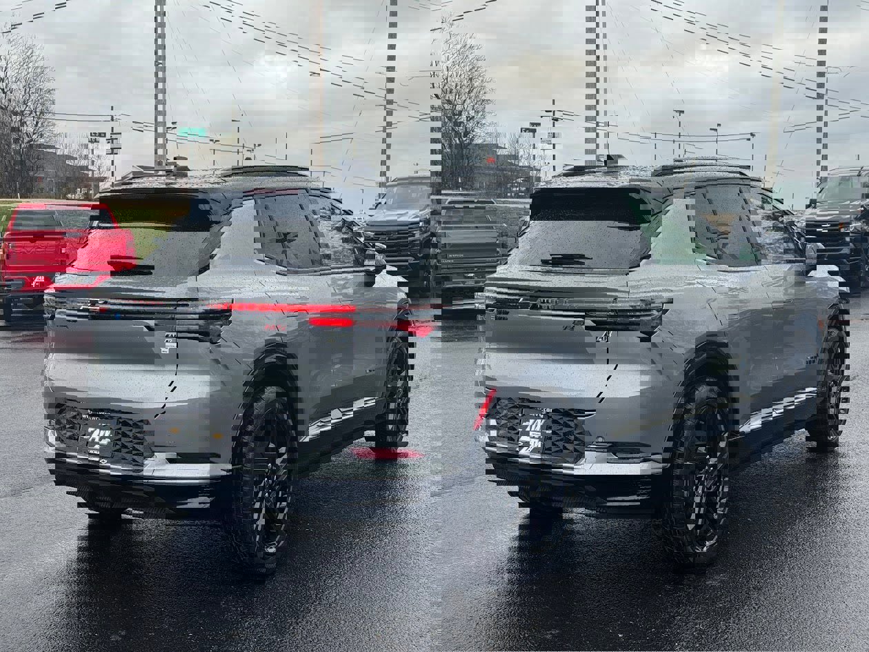 New 2026 Chevrolet Equinox EV RS image 5