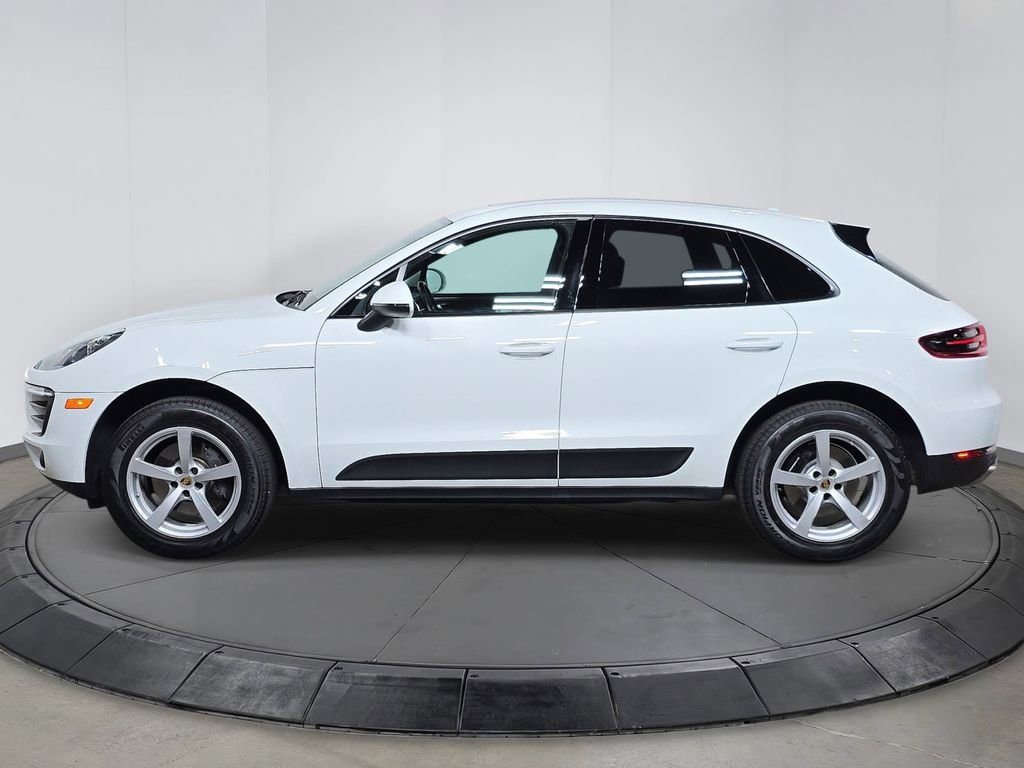 Used 2018 Porsche Macan AWD/4WD image 2