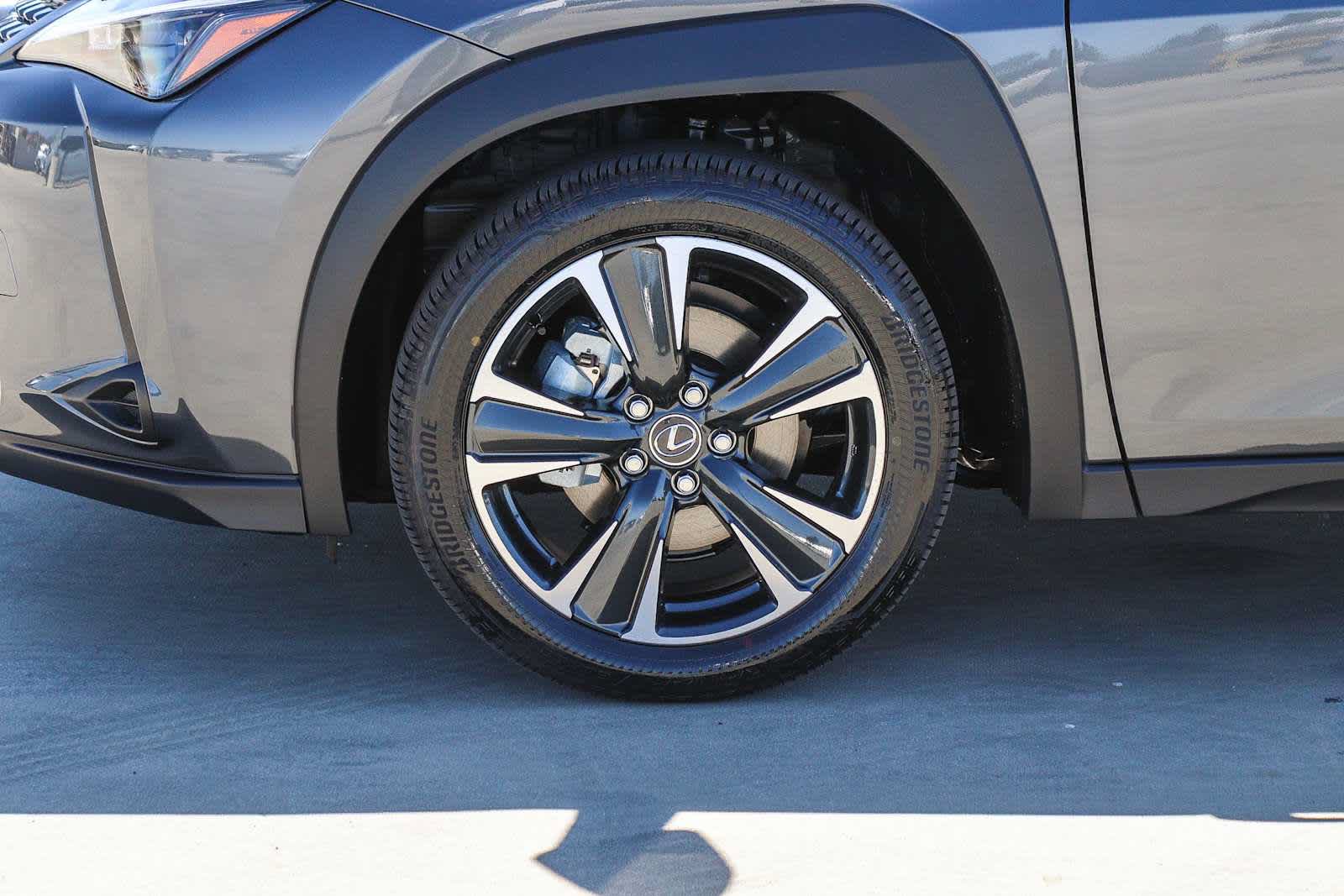 New 2026 Lexus UX 300h FWD image 11