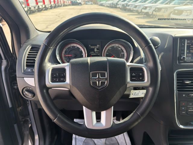 Used 2014 Dodge Grand Caravan R/T image 26