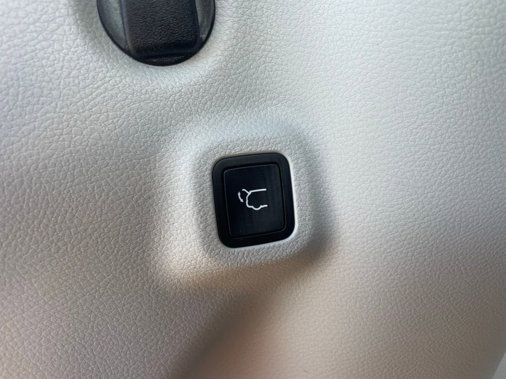 Used 2022 Jeep Compass Latitude w/ Convenience Group AWD/4WD image 11