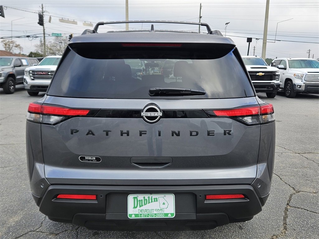 New 2025 Nissan Pathfinder SV image 9