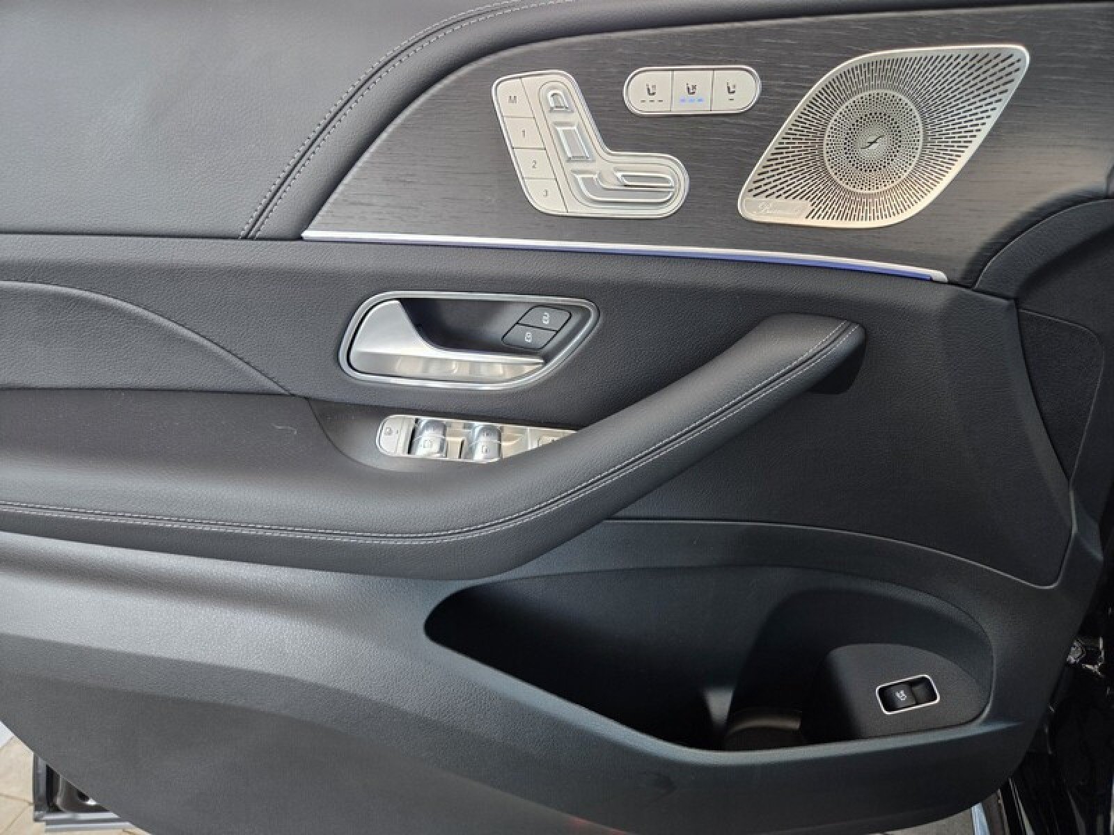 New 2026 Mercedes-Benz GLS 450 4MATIC image 22
