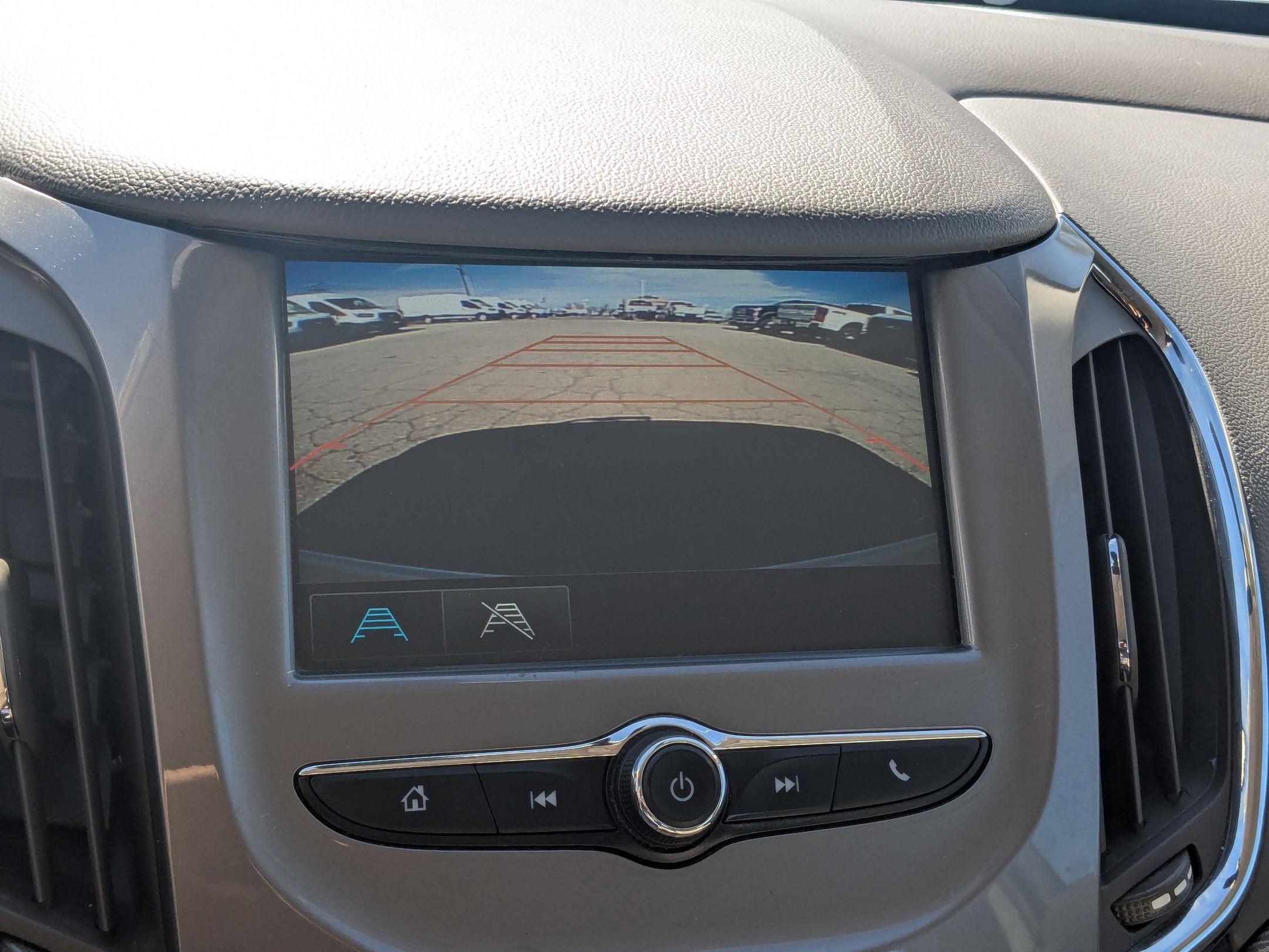 Used 2017 Chevrolet Cruze LT image 24