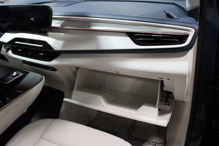 Certified 2025 Buick Enclave Avenir w/ Super Cruise Package image 29