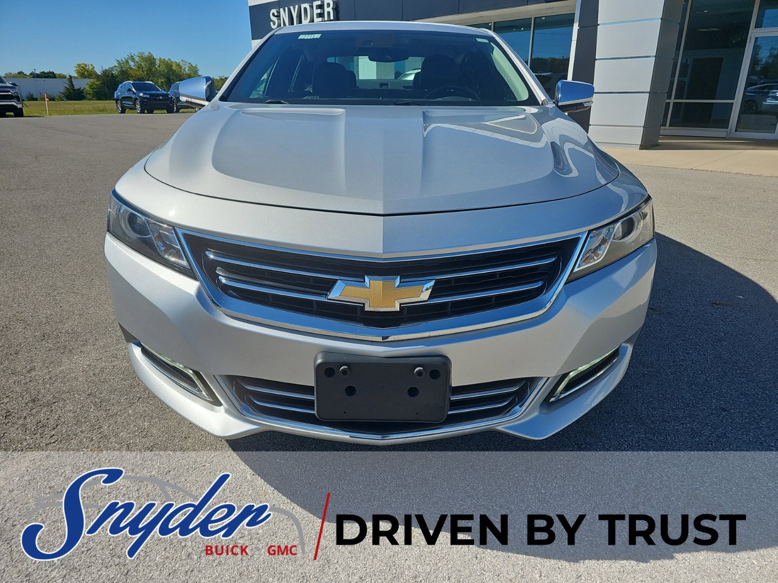 Used 2017 Chevrolet Impala Premier FWD image 2