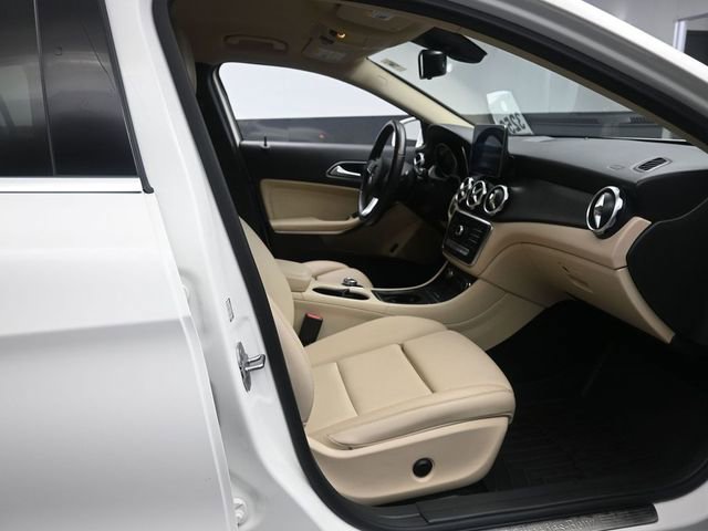 Used 2019 Mercedes-Benz GLA 250 4MATIC image 27