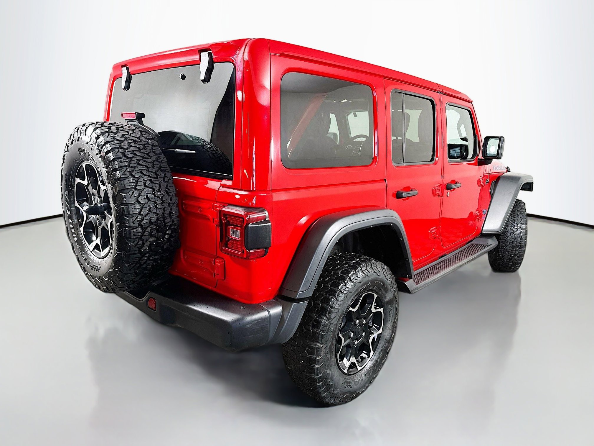 Used 2021 Jeep Wrangler Unlimited Rubicon 4xe w/ Steel Bumper Group AWD/4WD image 7